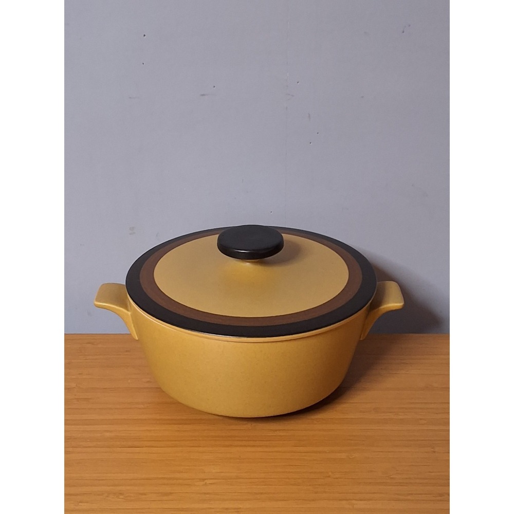Vintage 1970's Arrow Stone Casserole Dish. Made In Japan. - Picture 1 of 9